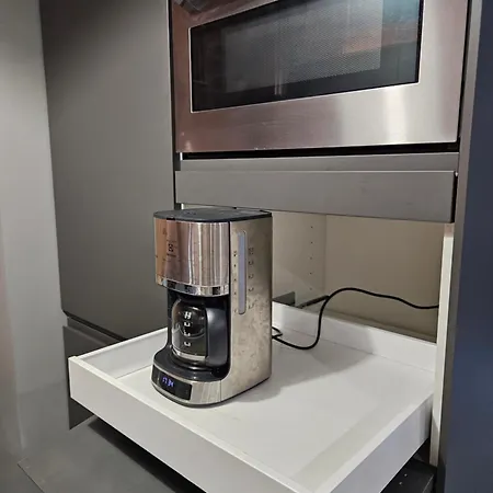 Διαμέρισμα Cozy - Free Parking, Two-room And Fully Equipped